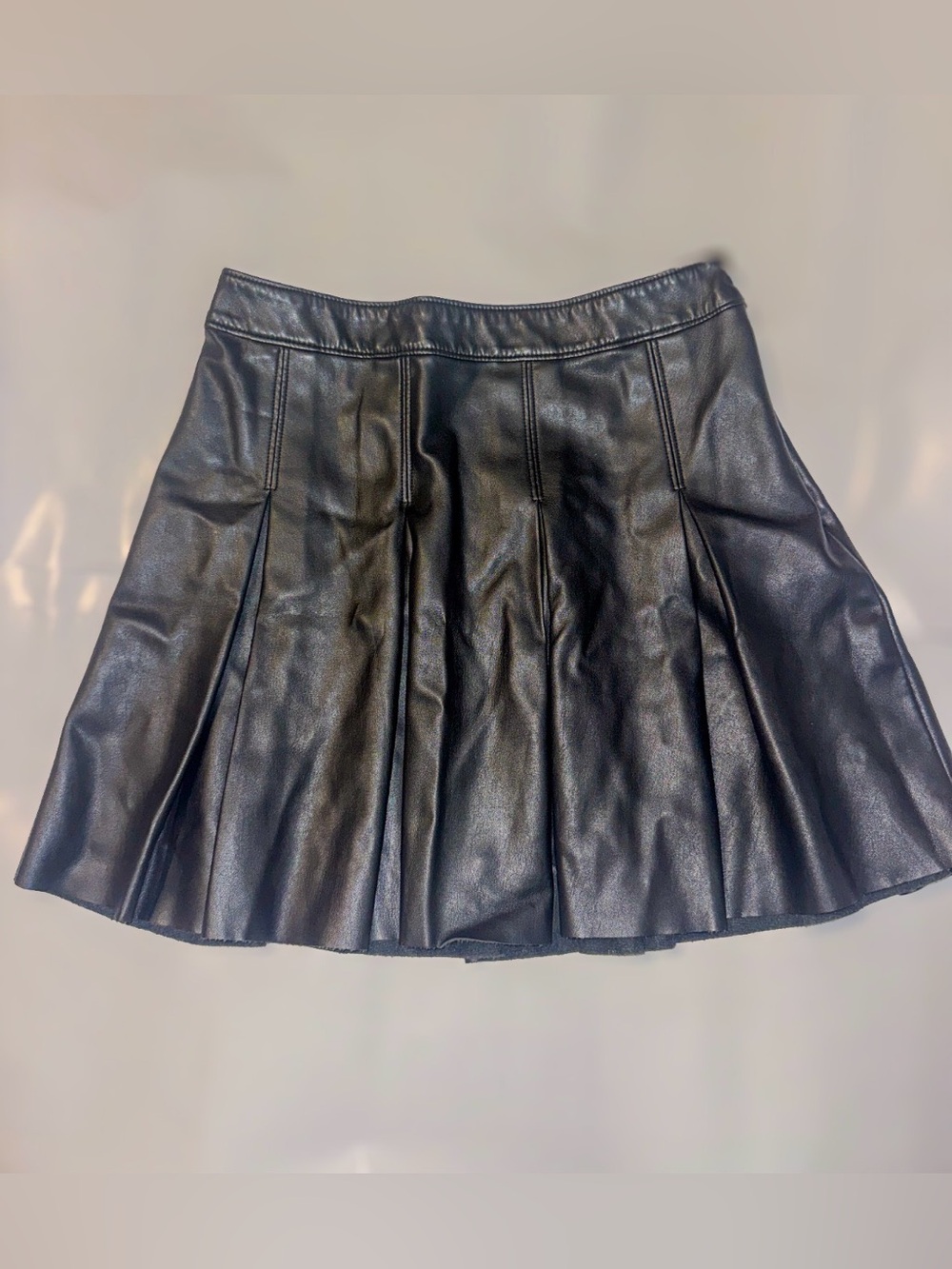 Hollister Black Pleated Faux Leather Mini Skirt Y2K Schoolgirl Goth - Picture 2 of 7